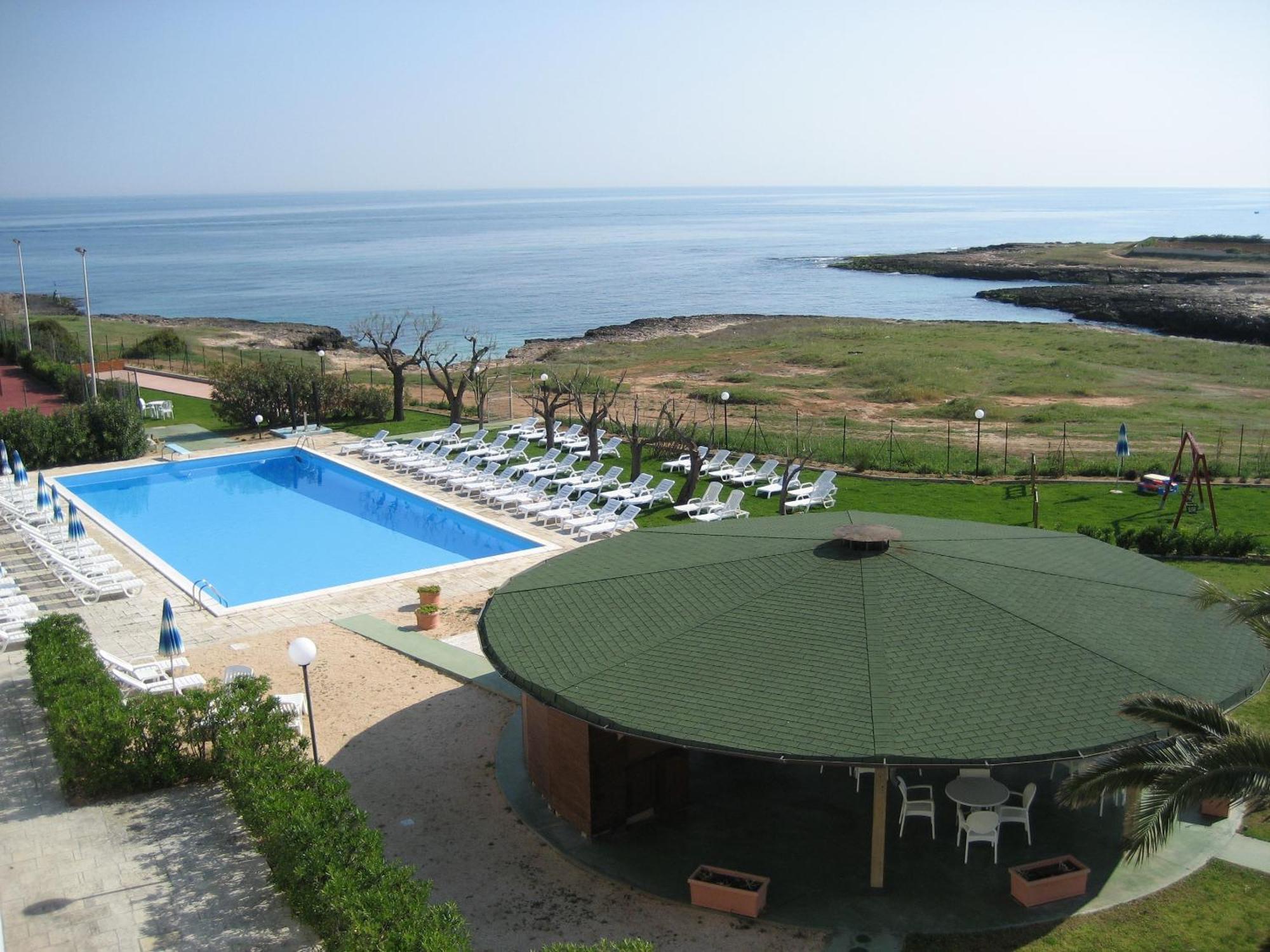 Residence Club Barbara Остуні Екстер'єр фото